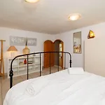 Traumhaftes Mit Pool, Mediterranem Garten, Grill, Babybett, Wifi Apartament Tribalj (Primorsko-Goranska)