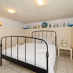 Traumhaftes Mit Pool, Mediterranem Garten, Grill, Babybett, Wifi