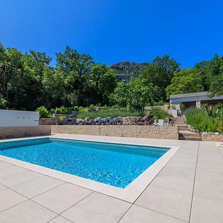 Traumhaftes Mit Pool, Mediterranem Garten, Grill, Babybett, Wifi *