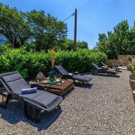 Traumhaftes Mit Pool, Mediterranem Garten, Grill, Babybett, Wifi *