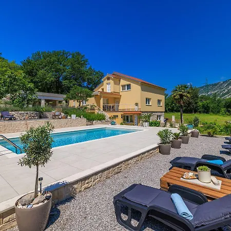 Traumhaftes Mit Pool, Mediterranem Garten, Grill, Babybett, Wifi Tribalj (Primorsko-Goranska)
