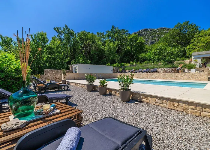 Traumhaftes Mit Pool, Mediterranem Garten, Grill, Babybett, Wifi Apartment *