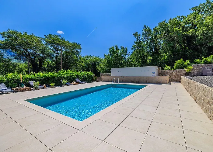 Traumhaftes Mit Pool, Mediterranem Garten, Grill, Babybett, Wifi *