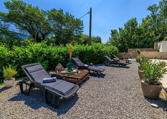 Traumhaftes Mit Pool, Mediterranem Garten, Grill, Babybett, Wifi *