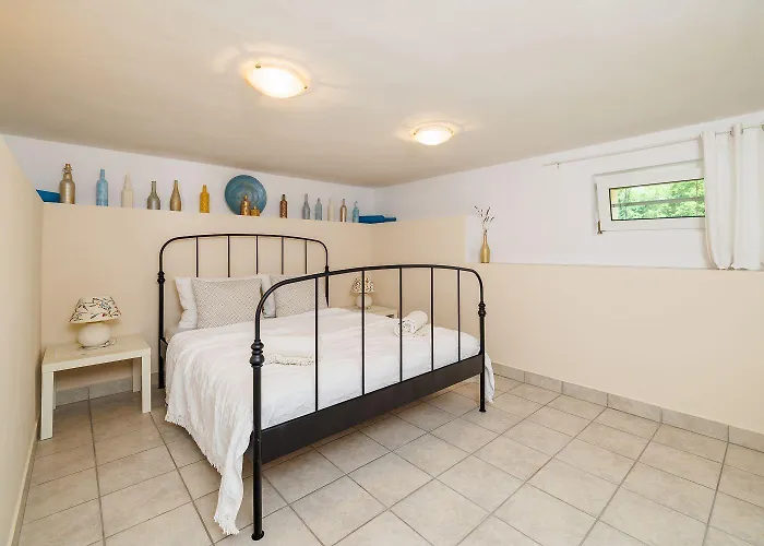 Traumhaftes Mit Pool, Mediterranem Garten, Grill, Babybett, Wifi *