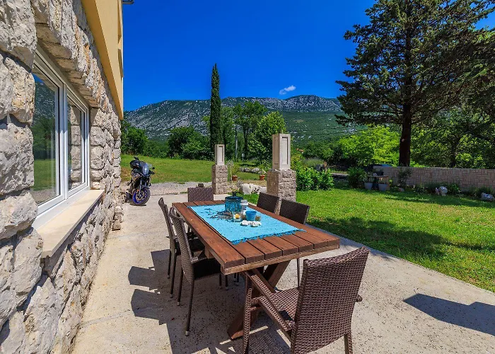Traumhaftes Mit Pool, Mediterranem Garten, Grill, Babybett, Wifi