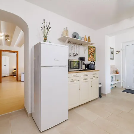 Apartament Traumhaftes Mit Pool, Mediterranem Garten, Grill, Babybett, Wifi