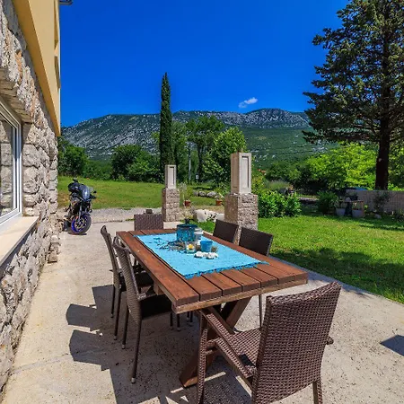 Traumhaftes Mit Pool, Mediterranem Garten, Grill, Babybett, Wifi