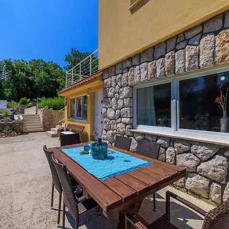 Traumhaftes Mit Pool, Mediterranem Garten, Grill, Babybett, Wifi Tribalj (Primorsko-Goranska)