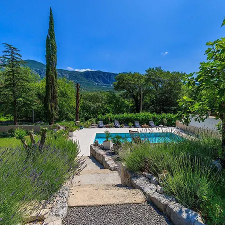 Apartament Traumhaftes Mit Pool, Mediterranem Garten, Grill, Babybett, Wifi *